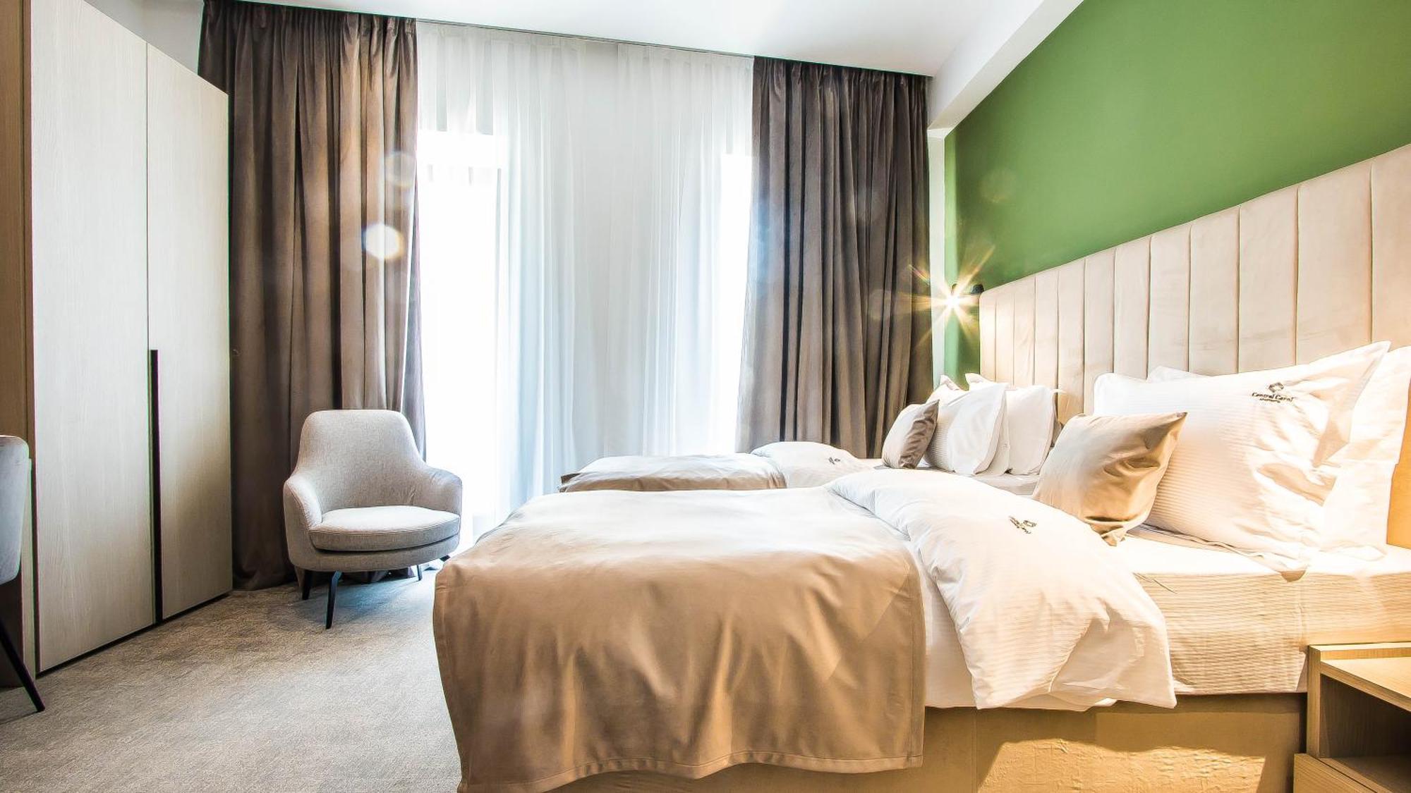 Central Carol Aparthotel 2 Бухарест Экстерьер фото